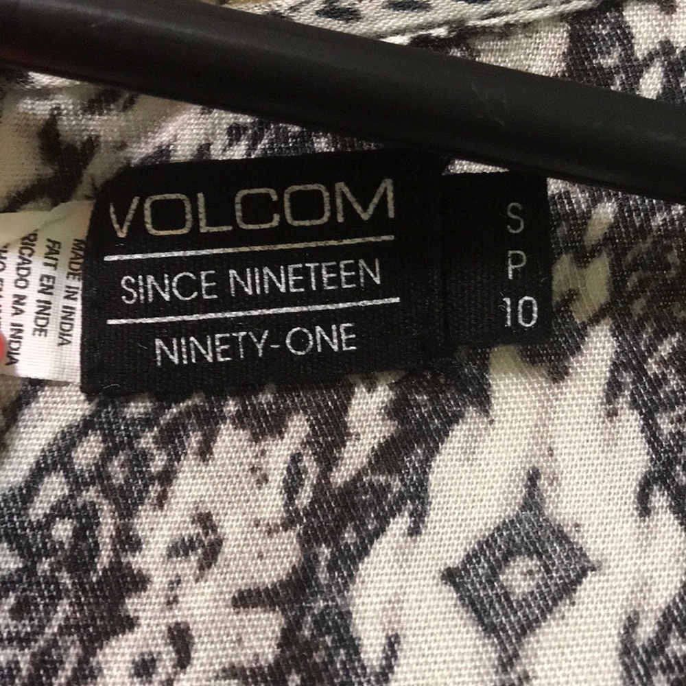 Romper - Picture 2 of 3